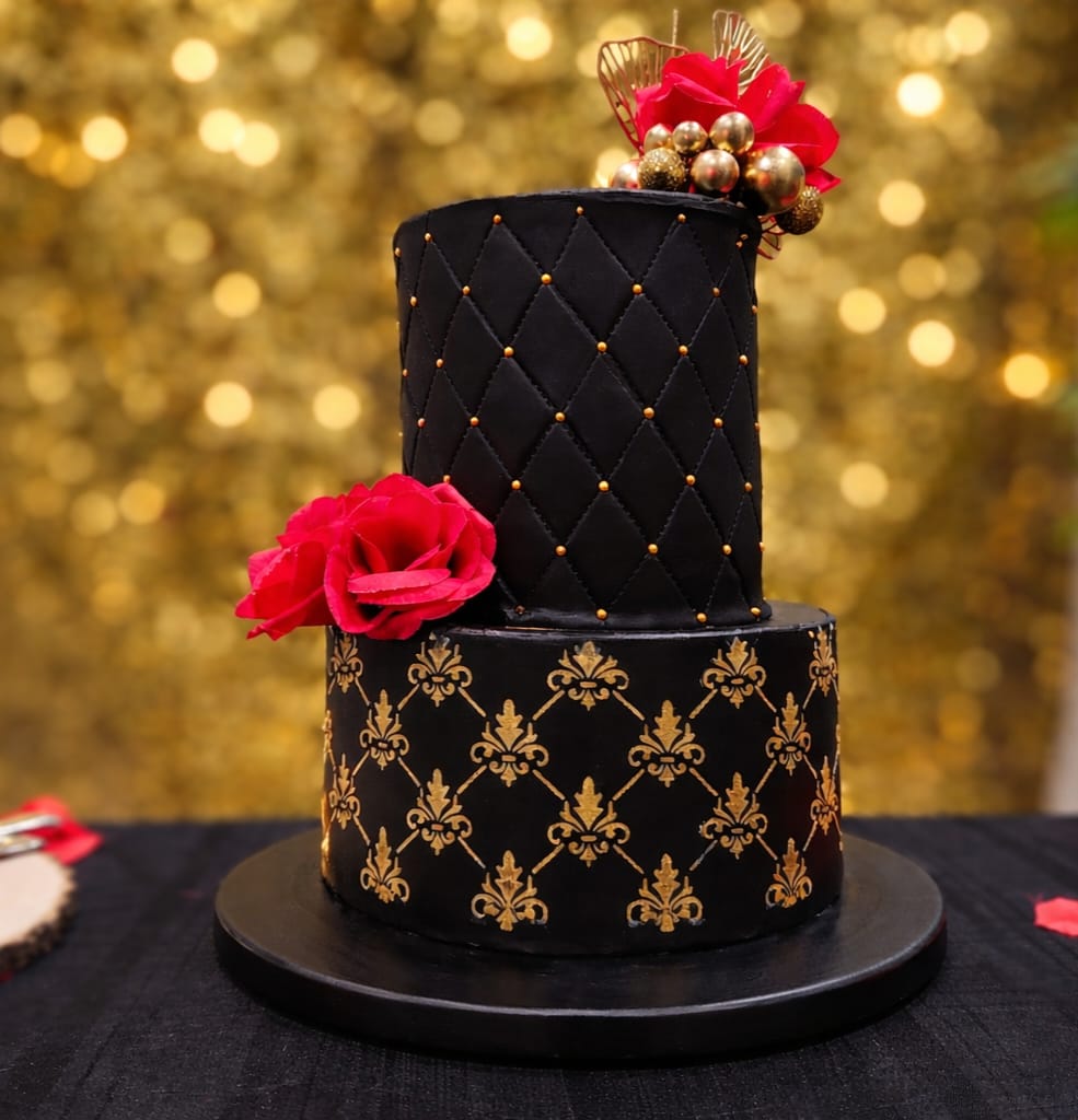Masquerade cake- Black Gold